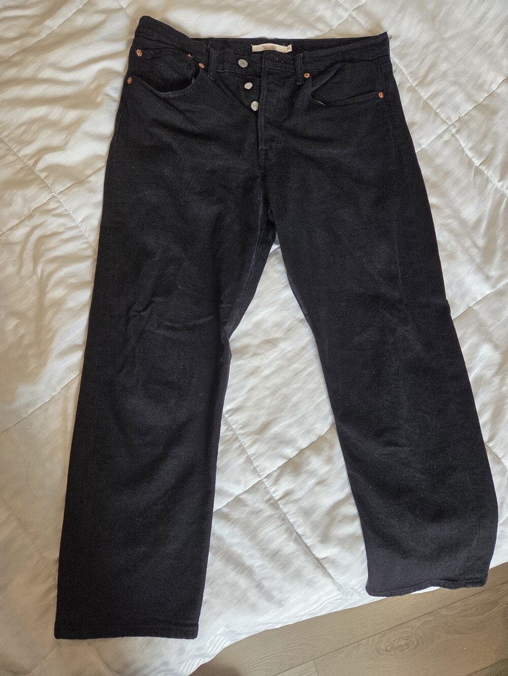 Levi's High-Rise Black Straight-Leg Jeans Size 30
